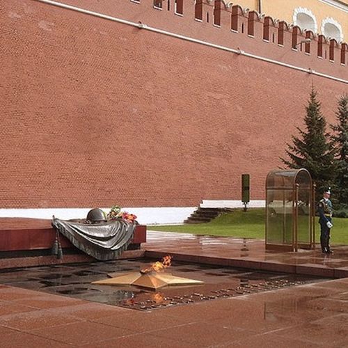 Мемориал Неизвестного Солдата в Александровском Саду