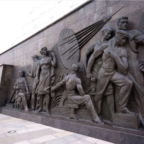 Монумент Покорителям космоса