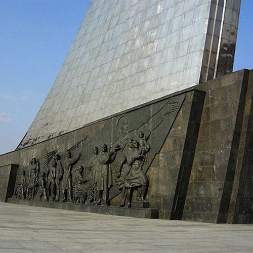 Монумент Покорителям космоса
