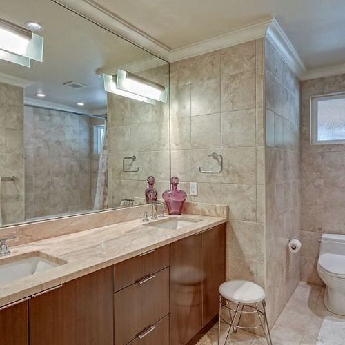 Дом у озера, реконструкция